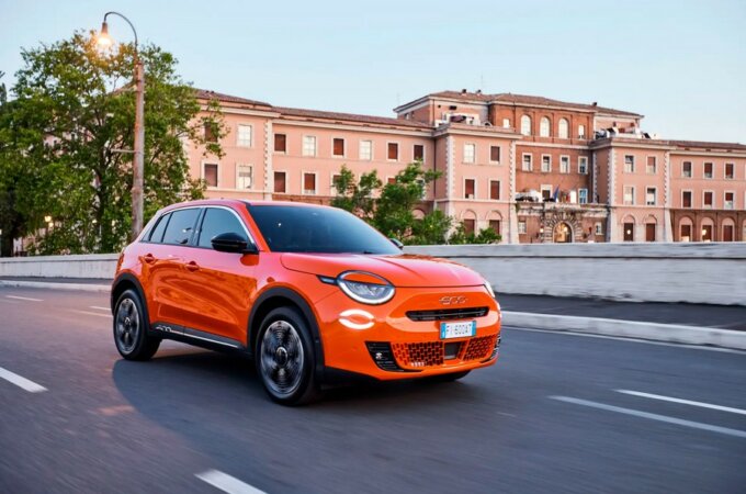 Компактный электрический кроссовер Fiat SUV 600e